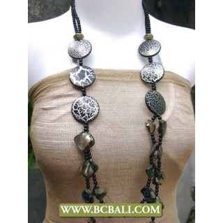 Black Colors Fashion Necklaces  Beads with Shells Nugets and Wooden